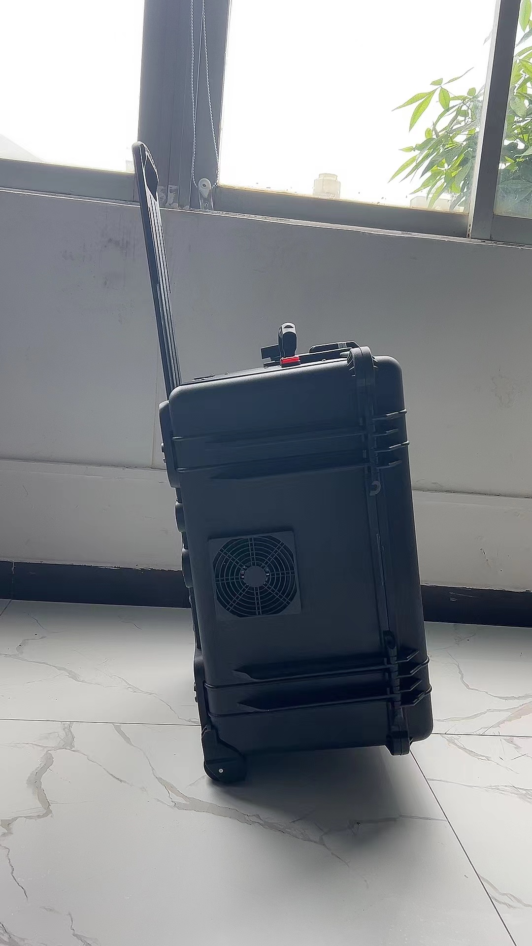 洛南手拉箱型移动通信干扰器